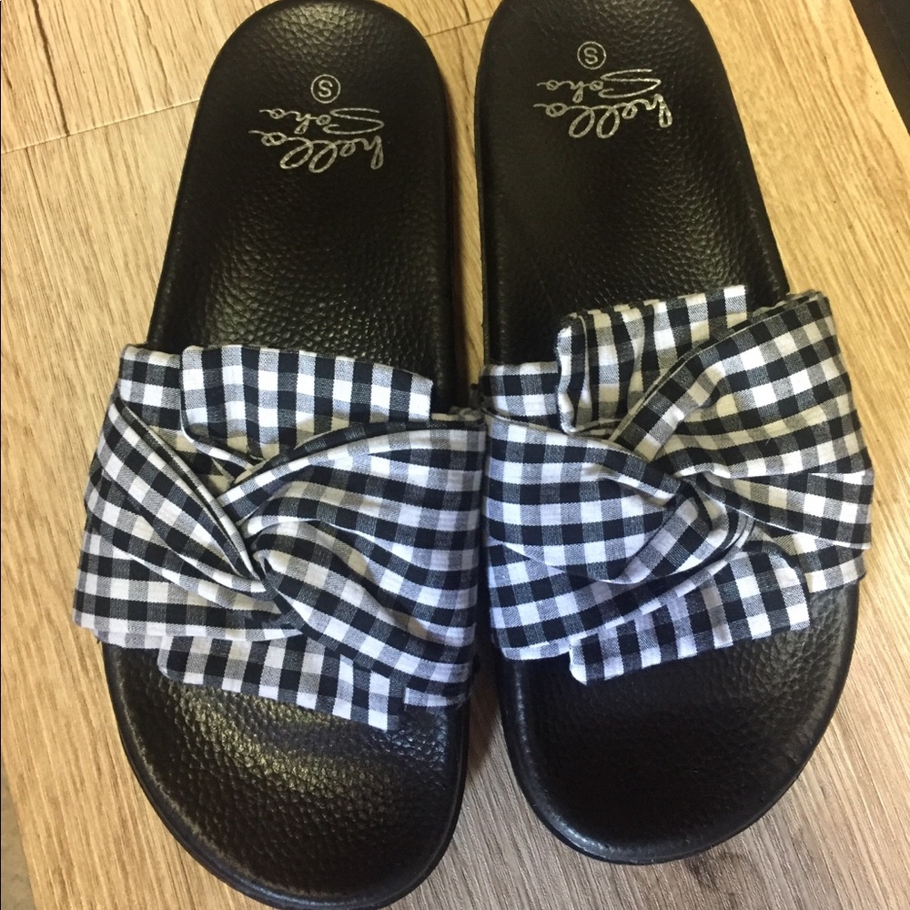 COPY - Size Small/5 gingham slides